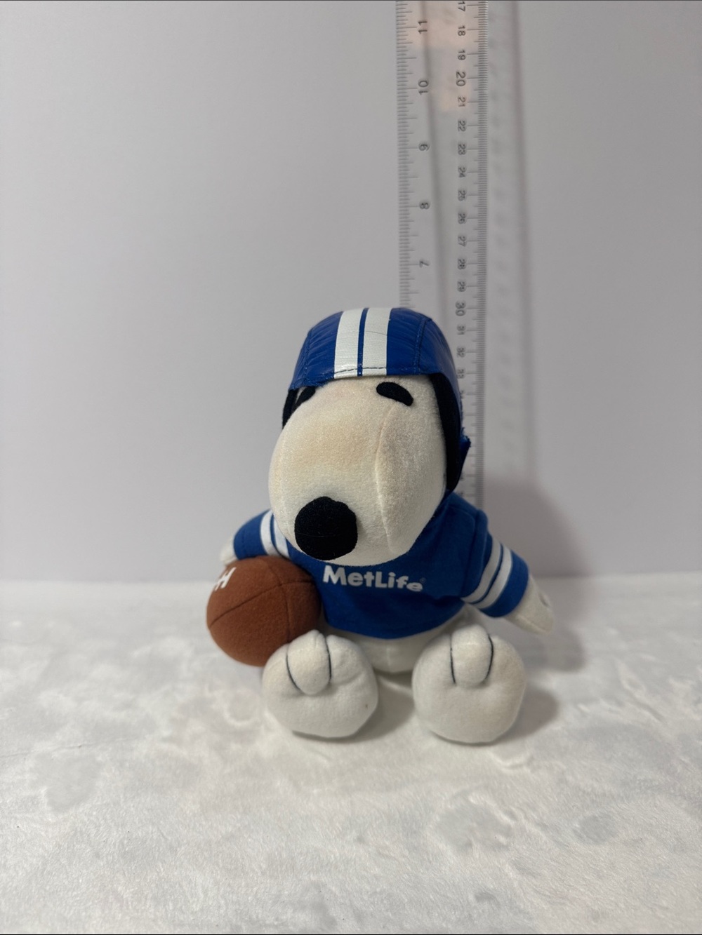 MetLife Peanuts Snoopy dog plush 6"